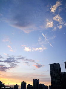 骤雨初歇映霞光，西安天空现绝美火烧云